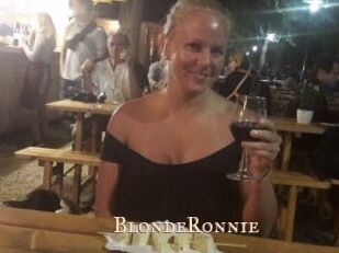 BlondeRonnie