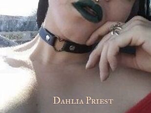 Dahlia_Priest