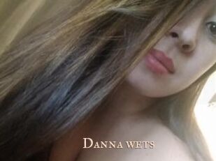 Danna_wets