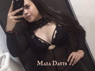 Maia_Davis
