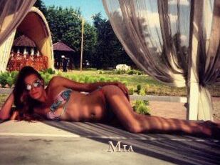 Mia