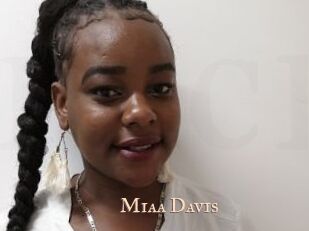 Miaa_Davis