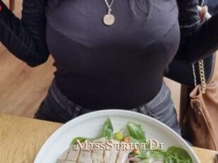 MissStrictDi