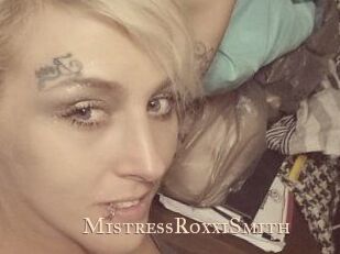 MistressRoxxiSmith
