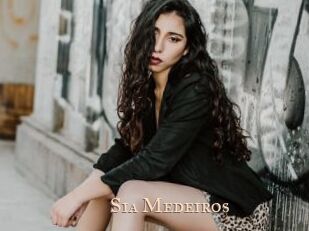 Sia_Medeiros
